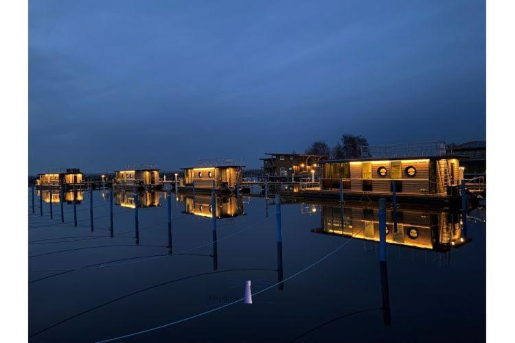 فندق Hausboot Fjord Baltica Mit Dachterrasse In بارث المظهر الخارجي الصورة