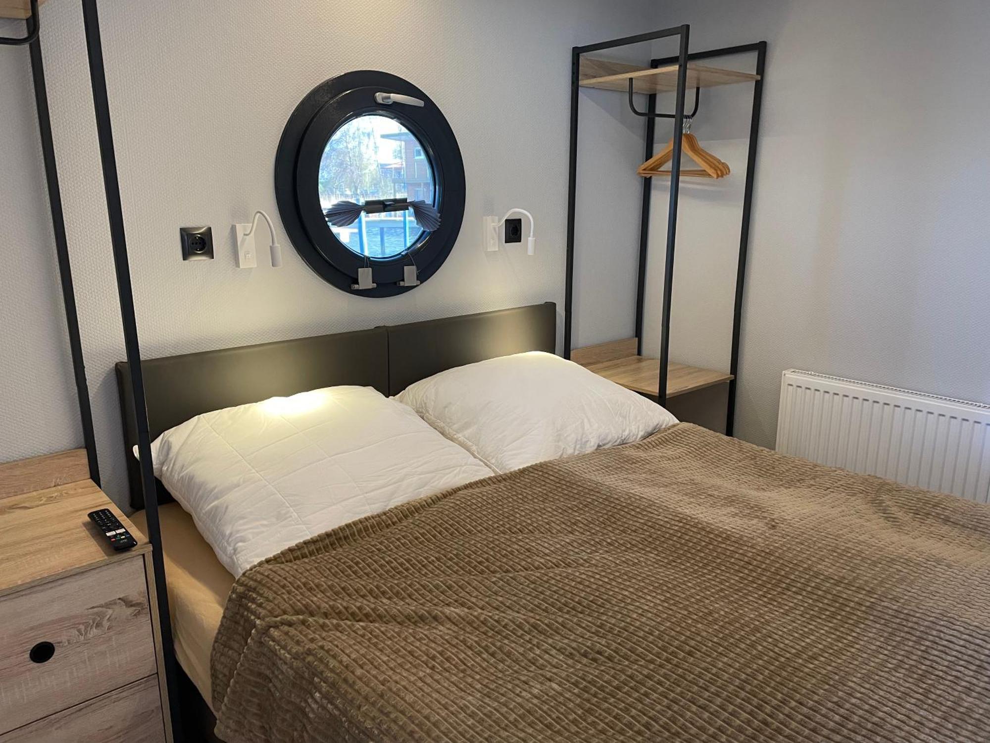 فندق Hausboot Fjord Baltica Mit Dachterrasse In بارث المظهر الخارجي الصورة